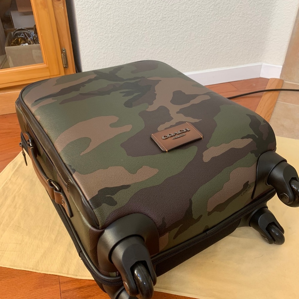 NWT COACH Wheeled Carry on with Camo Print - Picture 4 of 8